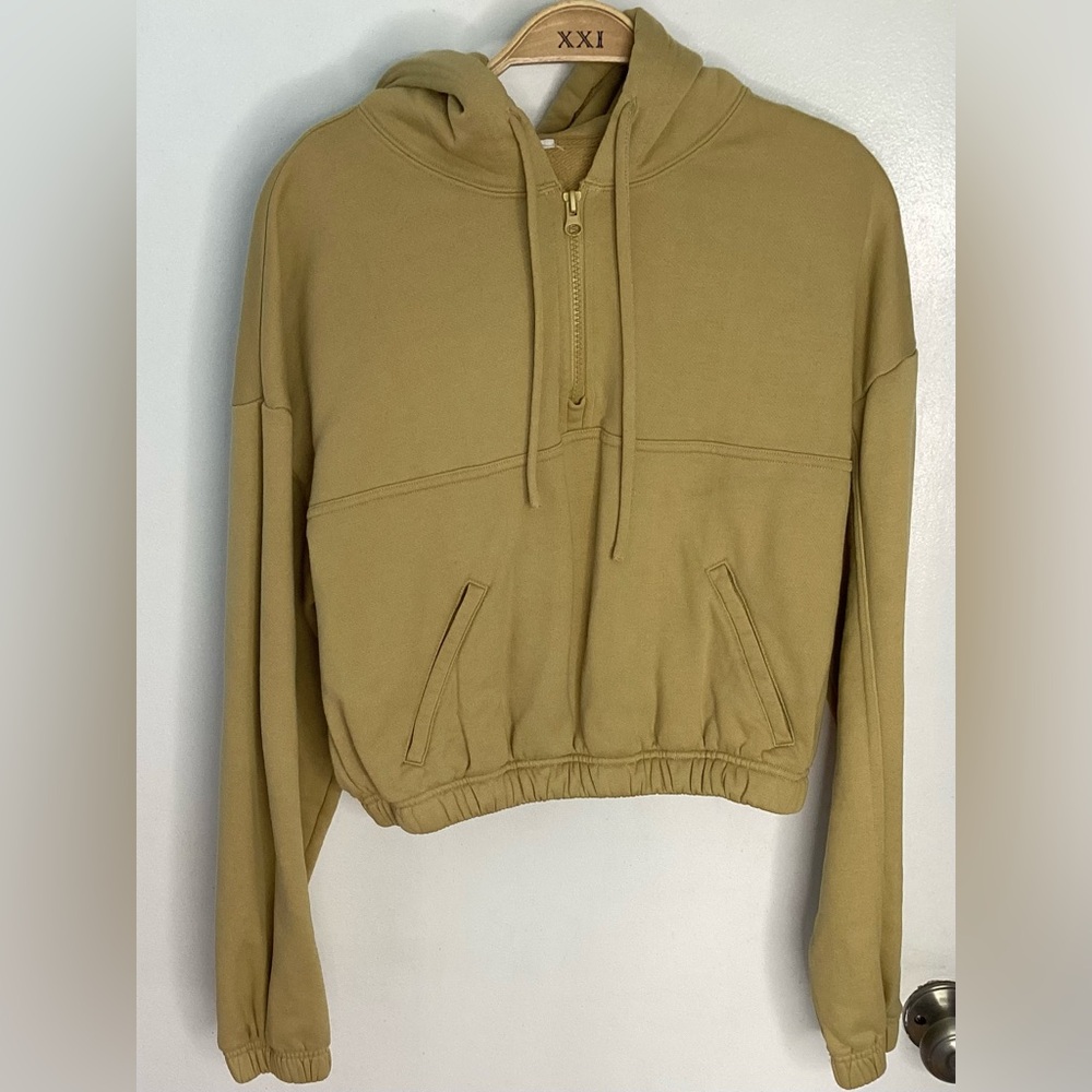 ALO Stadium Half Zip Hoodie Jacket in Mustard Yellow M/L